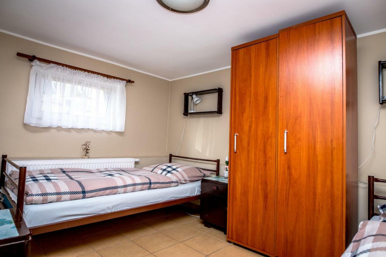 Pokoje Goscinne Arkadia Wrzesnia Exterior photo